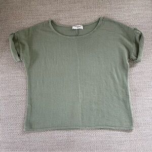 Nina Kendosa Paris Cotton Short Sleeve Green Crewneck Top